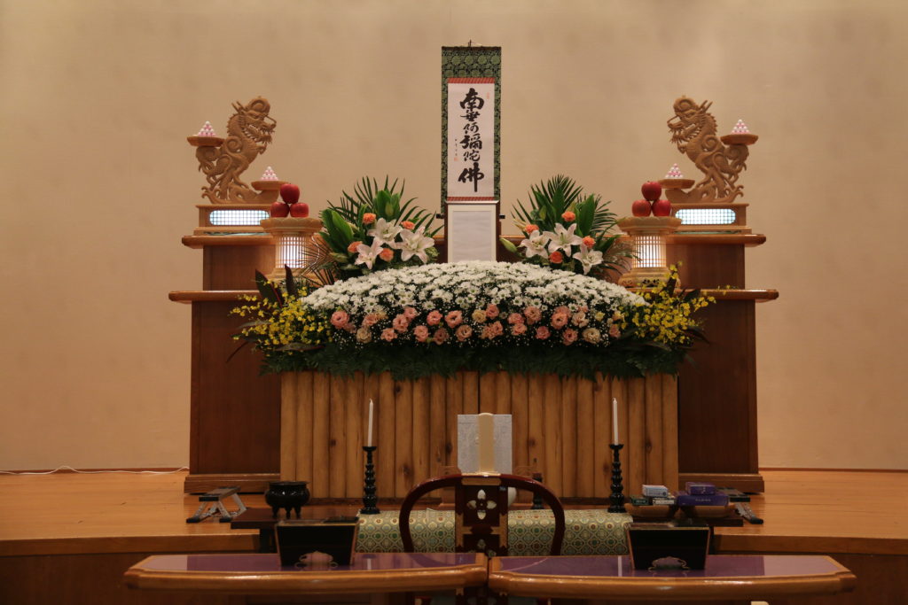 一般葬プラン祭壇